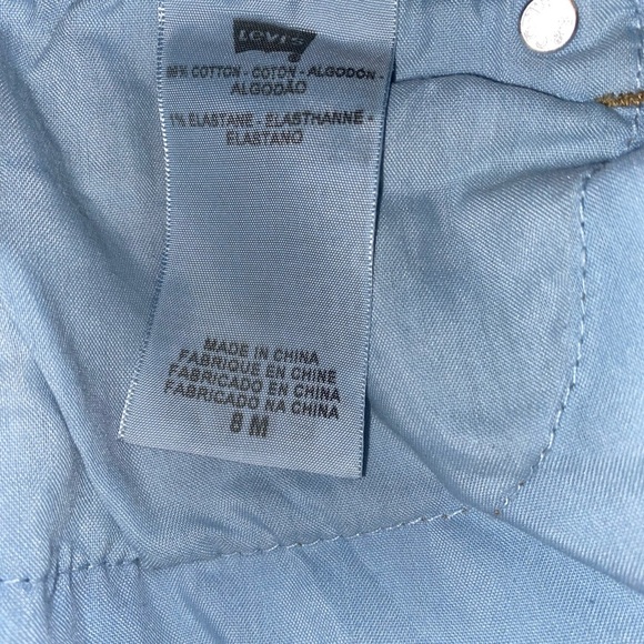 Levi’s 552 Women’s Straight Leg Distressed Jeans in Medium BLU Wash Size 8 - Picture 5 of 6